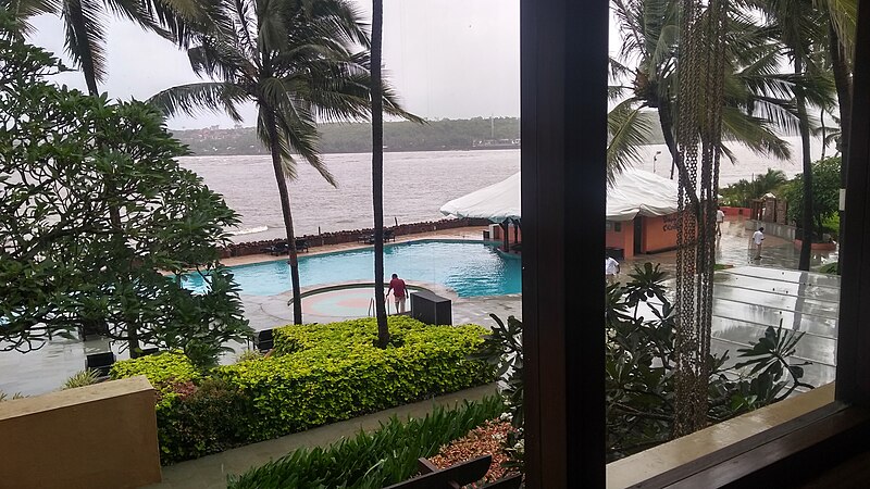 File:View from the Mariott Hotel, Miramar, Goa.jpg