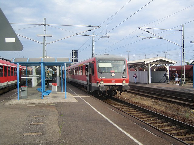 Regional train to Neustadt in the station