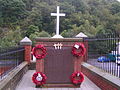 یادبود جنگ ، Llanhilleth - geograph.org.uk - 1678347.jpg