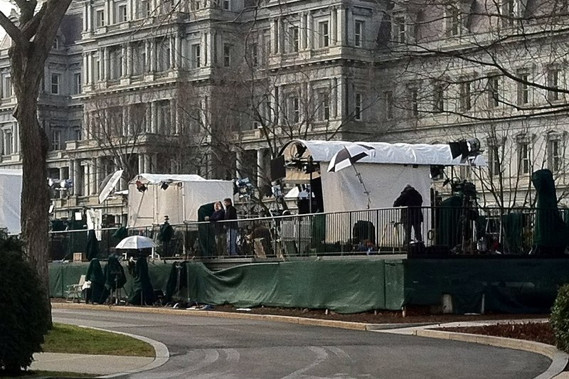 File:White House Press Corp outside.jpg