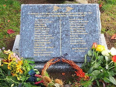 Witch hunt commemorative plaque, Tweed Green Peebles (2) (geograph 7321146).jpg