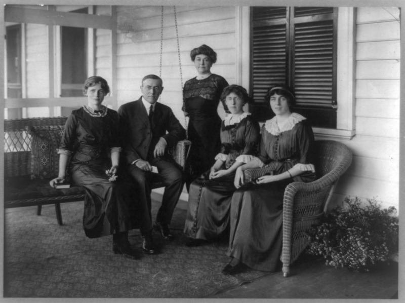 File:Woodrow Wilson with his wife and three daughters.png