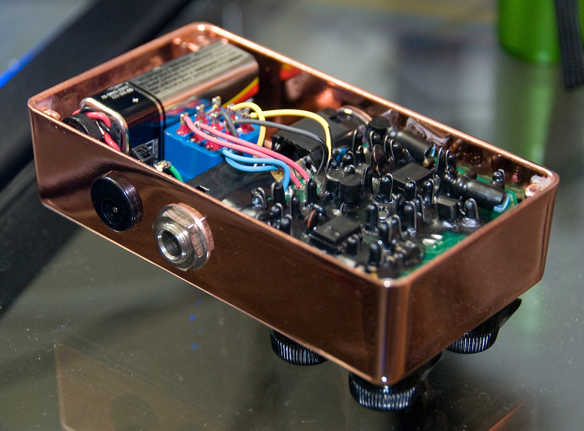 File:Xotic BB Preamp (Copper) - Internal.jpg - Wikipedia