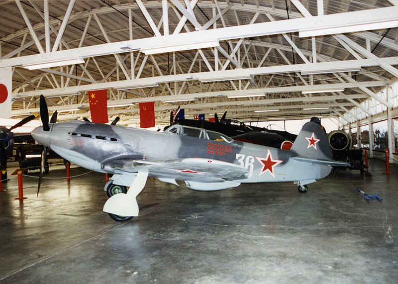 File:Yakovlev Yak-9 Yakovlev Yak-9U Champlin Museum Mesa AZ 23Oct95 3 (16529034744).jpg