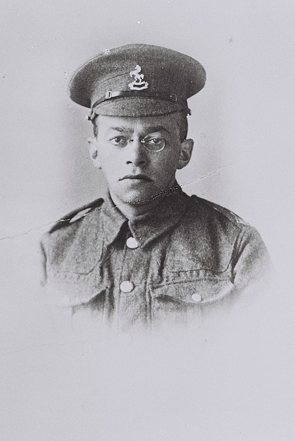 Ze'ev Jabotinsky MBE served in platoon 16 of the 20th Battalion of the London Regiment between 1916 and 1917