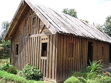 Traditional Zafimaniry wooden house Zafimaniry house.JPG