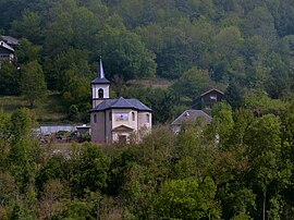 Église des Chavannes-en-Maurienne vue de la vallée (2020) .JPG