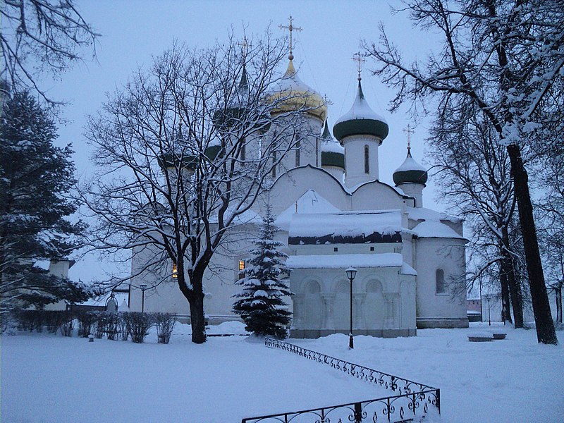File:Преображенский собор Спасо-Евфимиева монастыря в Суздале, зимние сумерки.JPG