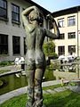 ... auch ein schöner Rücken kann ... im Gustav-Amman-Park in Oerlikon 2012-04-19 18-02-54 (P7000).JPG