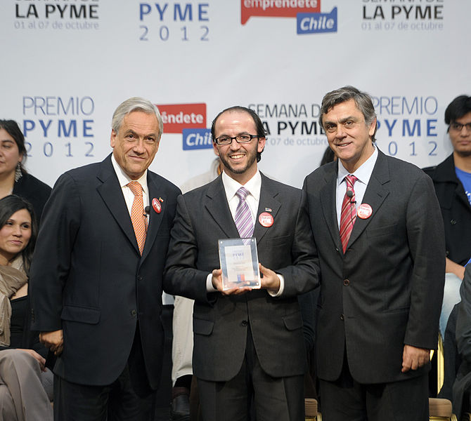 File:05-10-2012 Entrega de los Premios Pyme 2012 (8057245466).jpg