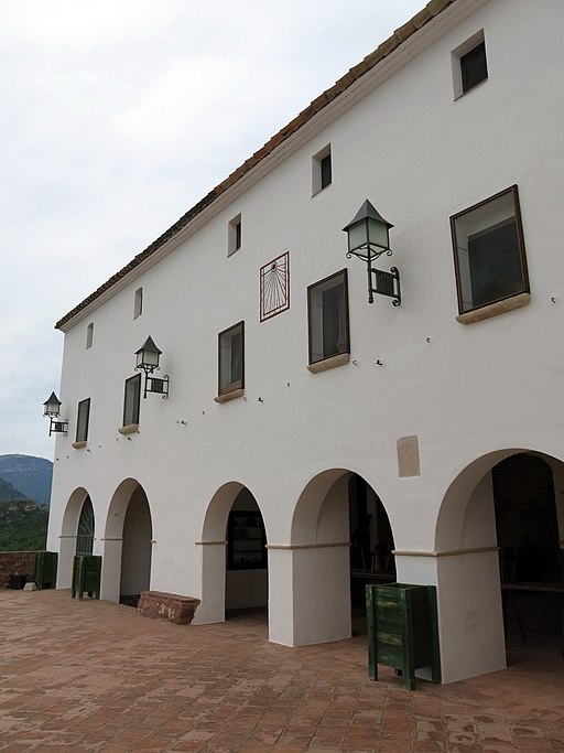 Santuari de la Mare de Du de la Roca (Mont-roig del Camp), hostatgeria