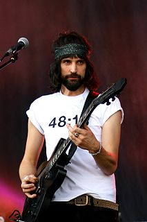 <span class="mw-page-title-main">Serge Pizzorno</span> British musician