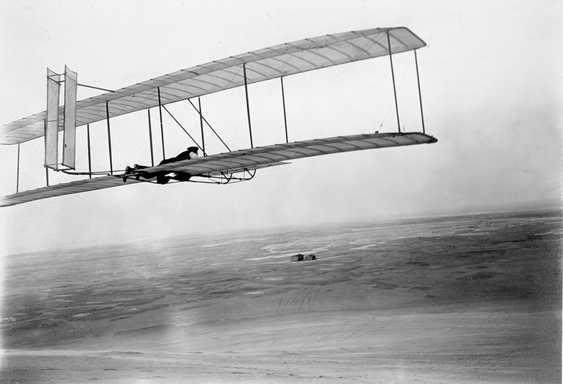 File:1903-1902-Wright-glider-with-twin-tail.jpg