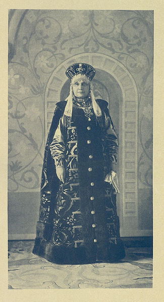 File:1903 ball - Maria Mikh. Golitsyna.jpg