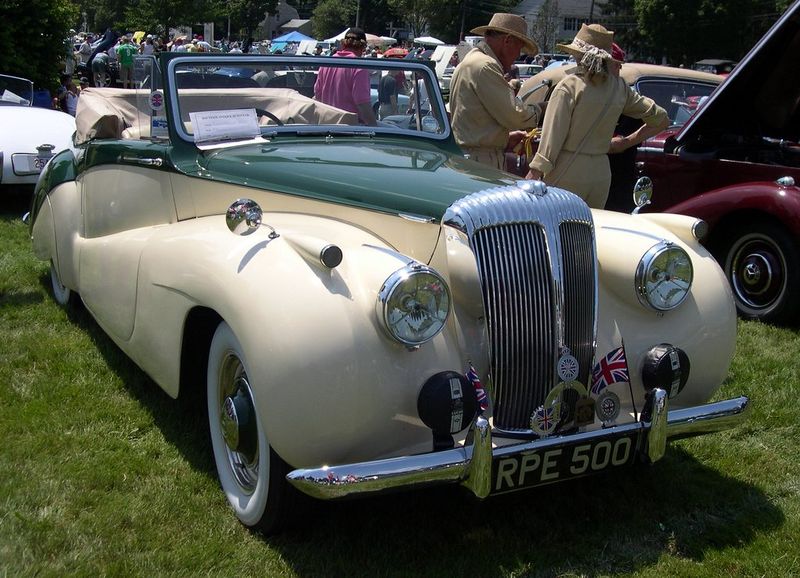 File:1952 Daimler DB18.JPG