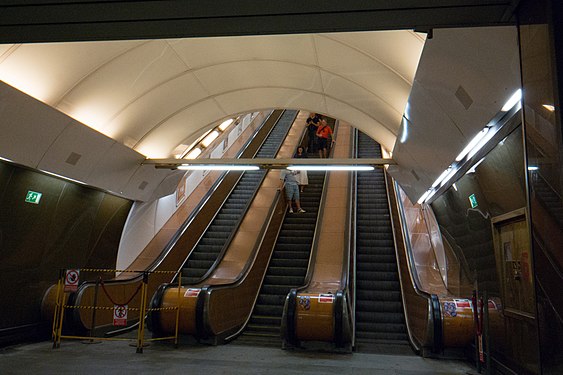 Rolltreppen U-Bahn (Metro) namesti-republiky Prag, Tschechische Republik