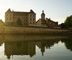 Skyline of Seurre