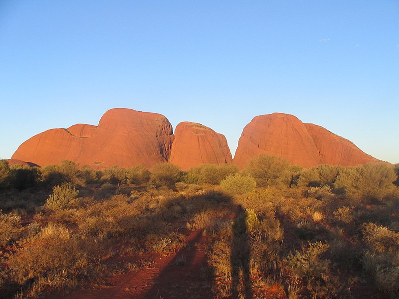 File:81. Kata Tjuta.jpg