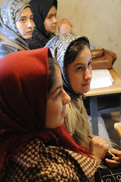 File:Afghan school girls in Herat.jpg