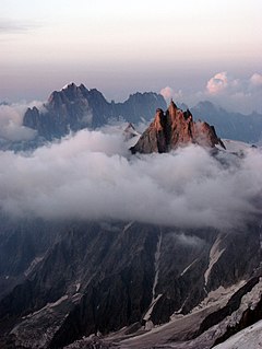 <span class="mw-page-title-main">Aiguille du Midi</span> Mountain in the French Alps