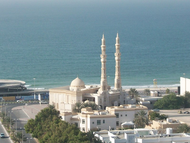 File:Ajman corniche mosque. - panoramio.jpg