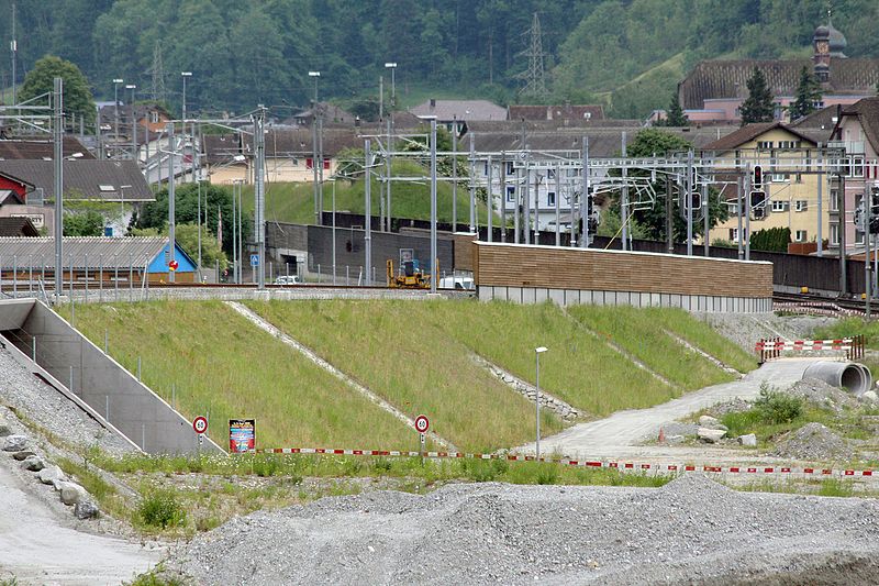 File:AlpTransit NEAT - Baustelle Erstfeld UR (22199079045).jpg