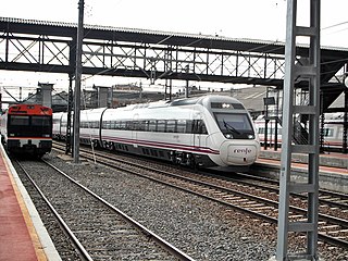 <span class="mw-page-title-main">Renfe Class 120 / 121</span> High-speed train type