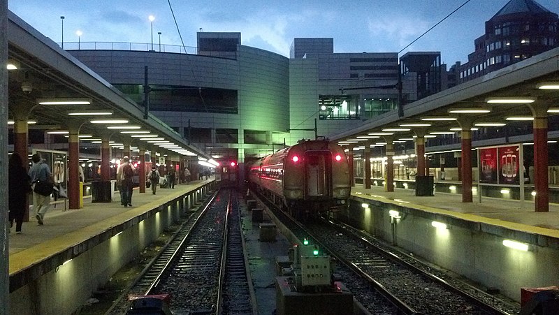 800px-Amfleet_cars_at_Boston_South_Station.jpg