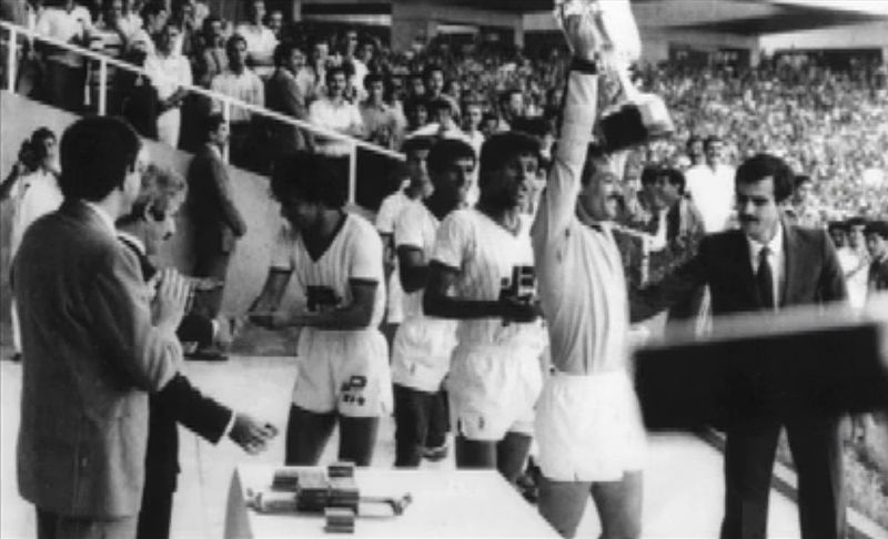 File:Bachir Sebaa (Algerian cup winner 1985 with MC Oran).jpg