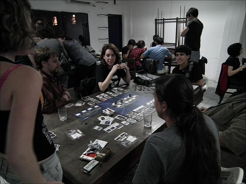 en voz alta Elástico micro Battlestar Galactica : El juego de tablero - Wikipedia, la enciclopedia  libre