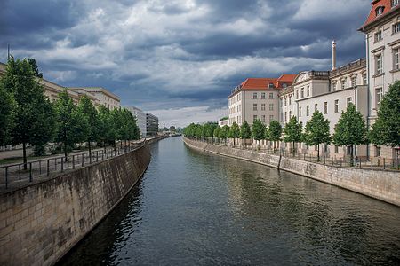 Berlin Spandauer Schifffahrtskanal Sandkrugbrücke