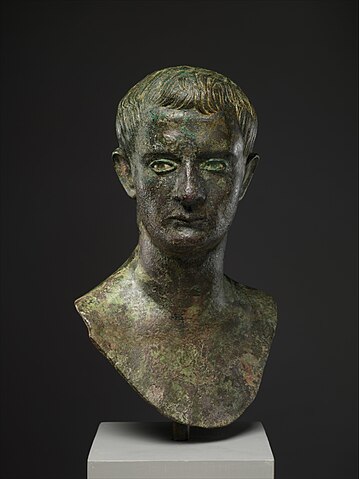 Agenda quotidien : août 2023 359px-Bronze_bust_of_Caligula