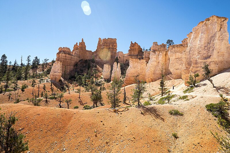 File:Bryce Canyon (15198981279).jpg