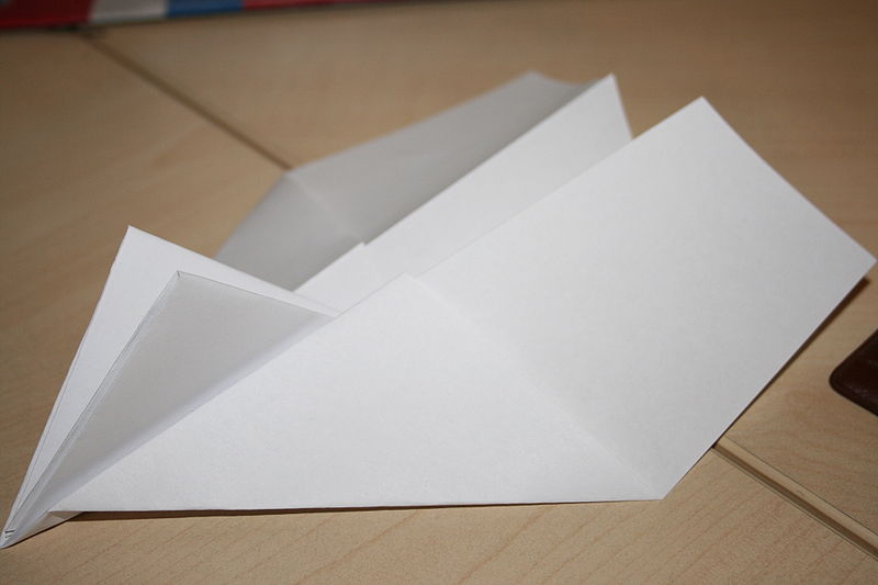 File:Build a paper Airplane step 4.JPG