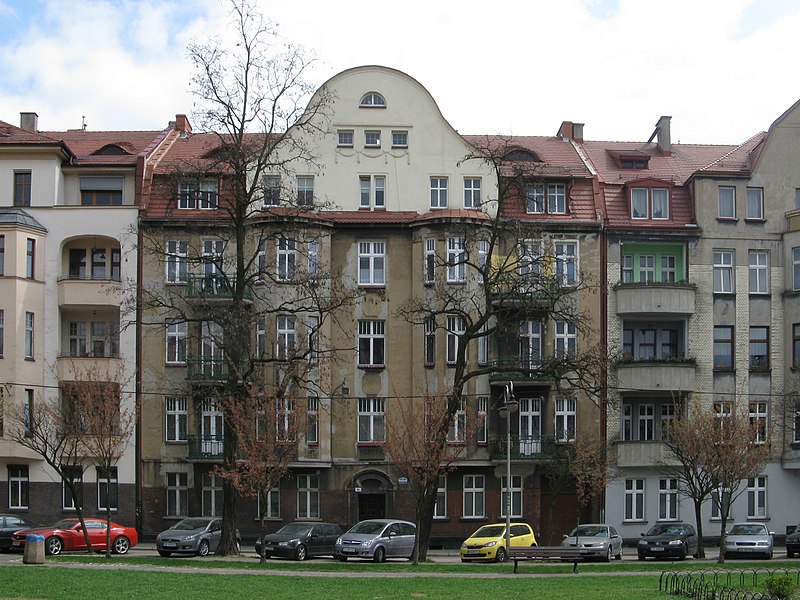 File:Bytom Slowianski square 9.jpg