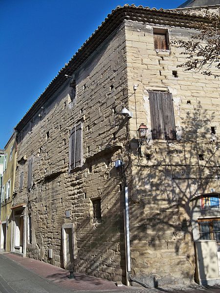 File:Carpentras - maison médiévale.jpg