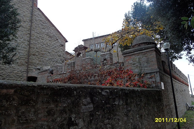 File:Castel Rigone - panoramio (7).jpg