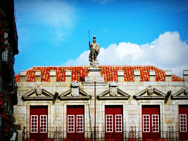 File:Centro Histórico de Guimarães 26.jpg