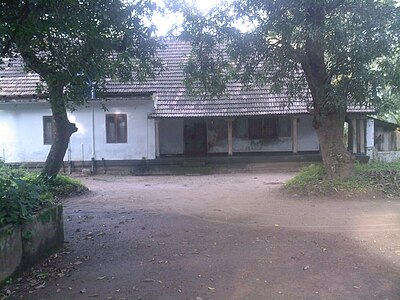 Chazhoor village holds the ancient palace of Chazhoor (Chazur) kovilakom. This is the root (moola thavazhi) of the Cochin royal family, in Thrissur district (Perumpadappu swaroopam).