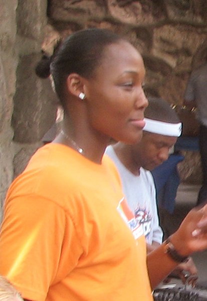 File:Cheryl and Plenette (633882629) (cropped).jpg