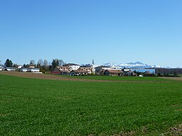 Cheseaux-Sur-Lausanne with Alps in background.JPG