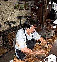 Cigar maker in New Orleans