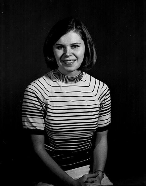 File:City Light lineworker apprentice Margaret Wakenight, 1972 (51224485887).jpg