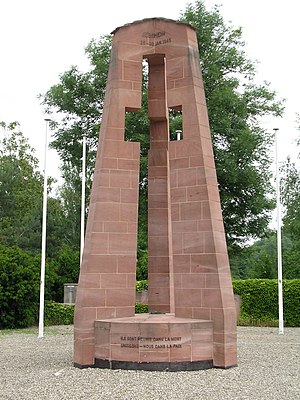 Colmar Poche monument.jpg