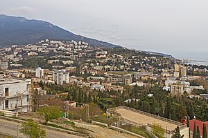 Crimea South Coast 04-14 img05 Yalta view from the cableway.jpg