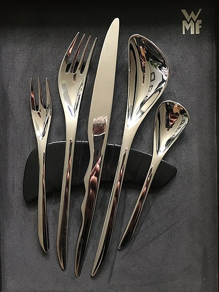 File:Cutlery designed by Zaha Hadid for company WMF, 2007.jpg