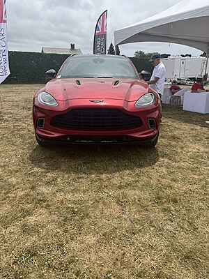 Aston Martin Dbx