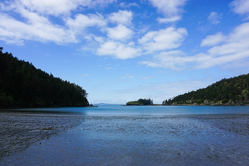 File:Deception Pass (149946173).jpeg