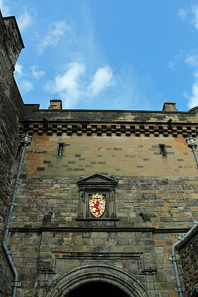 File:Edinburgh Castle - C - Sarah Stierch.jpg