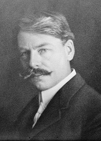 Edward MacDowell c. 1902 Edward MacDowell LCCN2016884366 (cropped).jpg